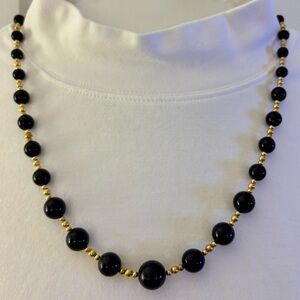 Vintage Japan Necklace Beaded goldtone black beads event casual office formal